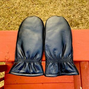 Brand New Minnesota Timberwolves Chomper Mittens